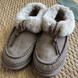 UGG Tasman Alpine Slippers